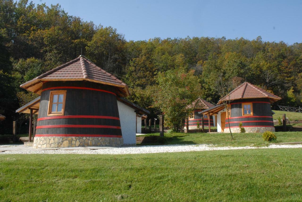 Hotel Eko Selo Kostunici Zewnętrze zdjęcie