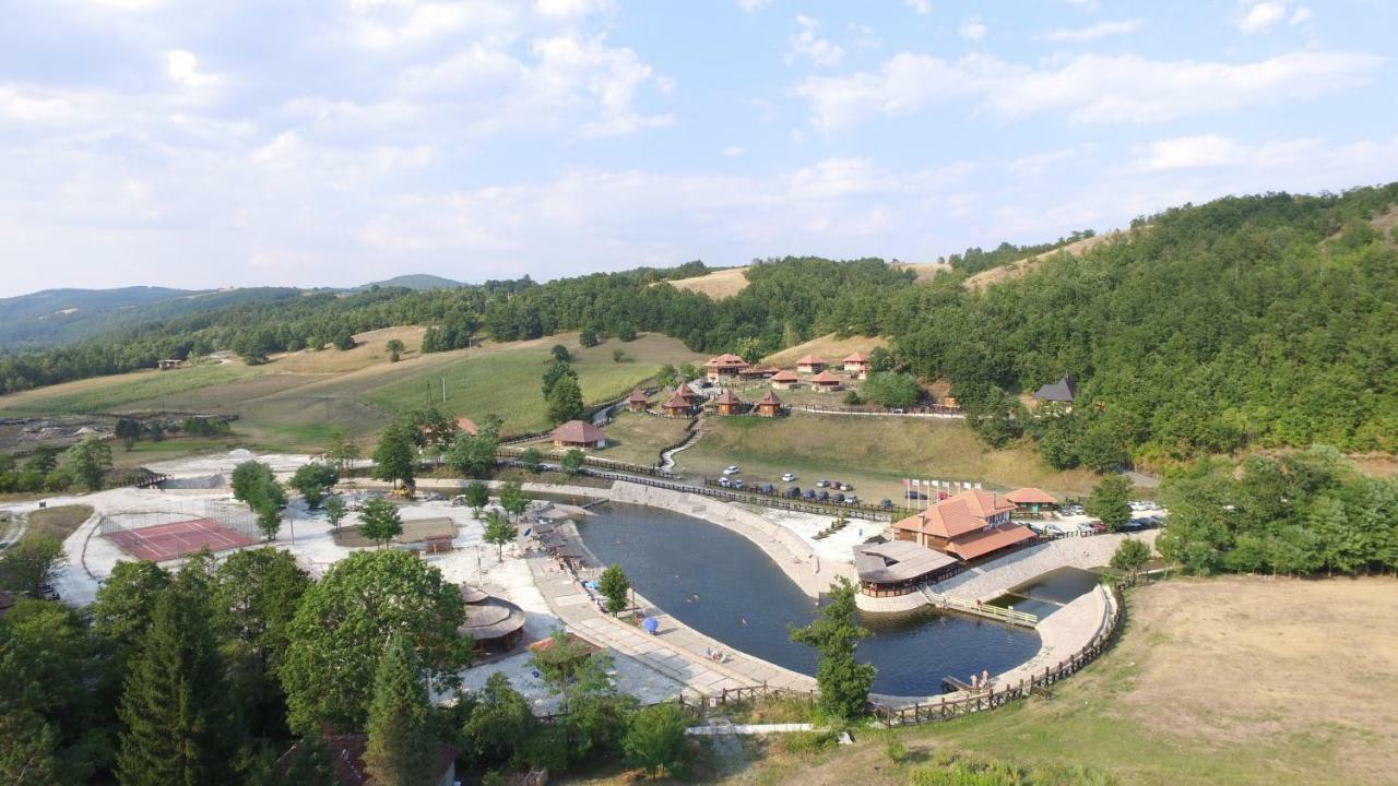 Hotel Eko Selo Kostunici Zewnętrze zdjęcie