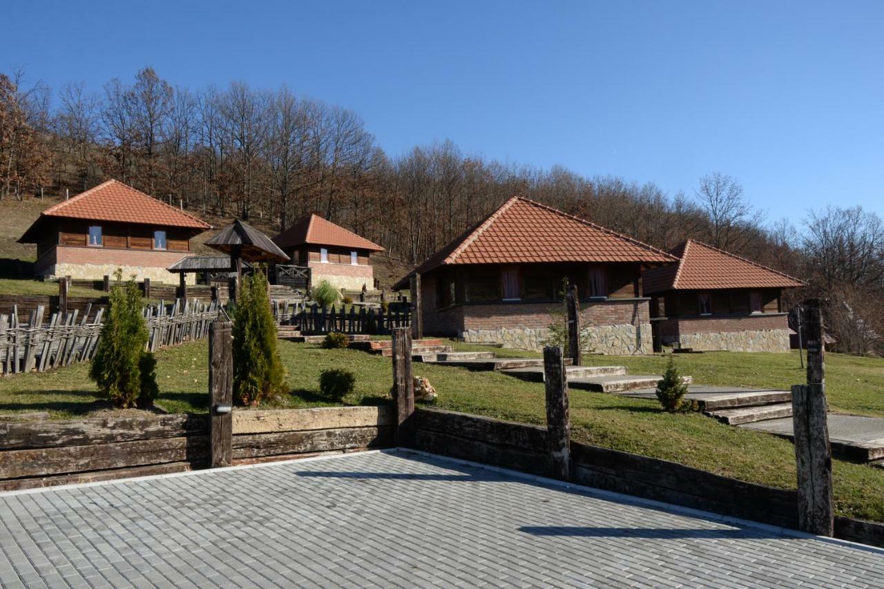 Hotel Eko Selo Kostunici Zewnętrze zdjęcie